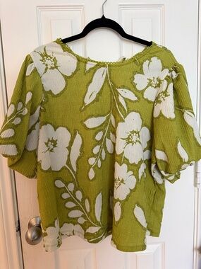 kathy ireland Olive Green Floral Puff-Sleeve Blouse